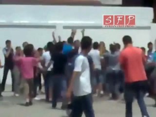 بانياس مظاهرات الطلاب داخل باحة المدرسة الاحد 19-6-2011
