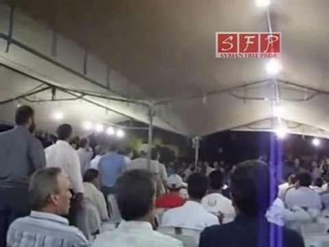 اسمع اسمع يابشار إلنا النصر وإلك العار أحرار معضمية الشام في عرس الشهيد 4 7 2011