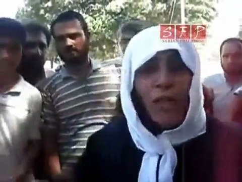 إدلب جسر الشغور امراة نازحة تروي مايحدث 10-7-2011