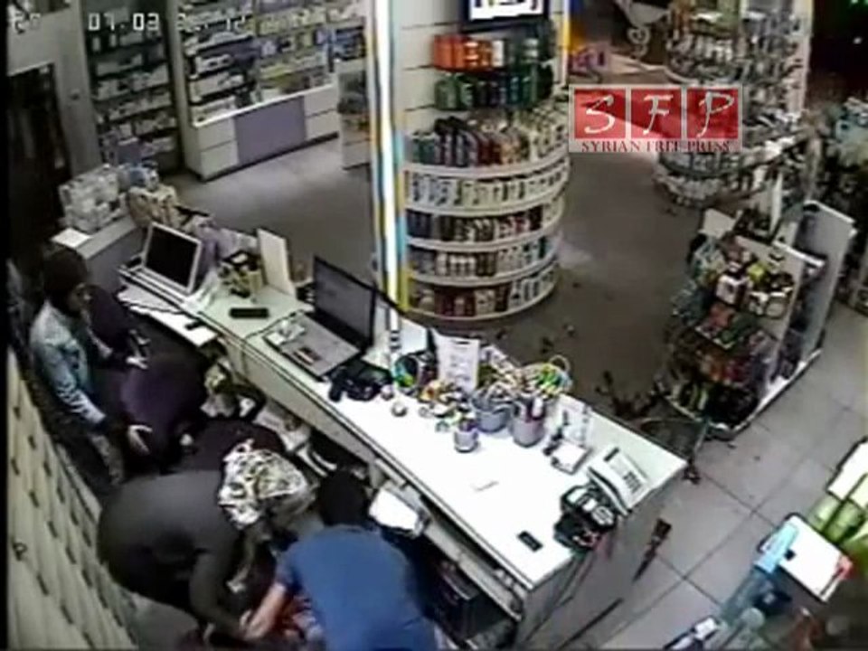 مسؤول حزب البعث في صيدا_ مصطفى قواص و تكبرهم على البشر