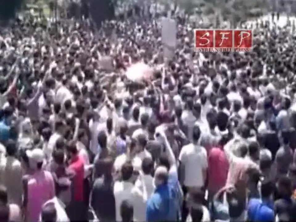 حمص الخالدية مسجد خالد بن الوليد زفاف الشهداء 19-7-2011