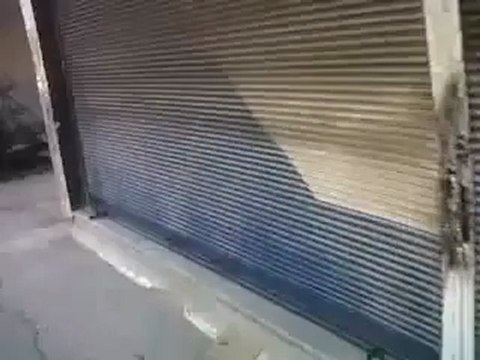 فري برس حمص كرم الزيتون اثار القصف الاسدي 5 12 2011 ج4