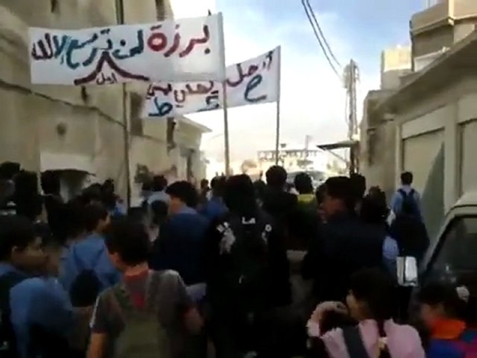 فري برس   دمشق برزة   مظاهرات الطلاب الاحرار الوفاء لهندي الزوكاني   5 12 2011