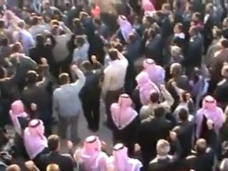 فري برس   الألاف تشييع الشهداء حمص ديربعبلة 6 12 2011 ج2