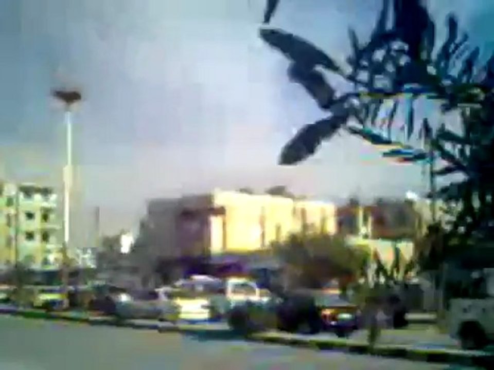 فري برس   معضمية الشام عمليات استفزازية من قبل مليشيات الاسد للطلاب المدارس والحرائر عند عودتهم للمنازل بالسير خلفهم ومضايقتهم 06 12 2011