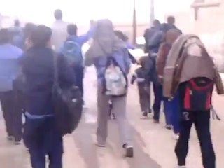 فري برس   حلب   حيان   مظاهرة طلابية 7 12 2011 جـ4