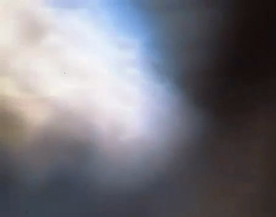 فري برس   حمص باب السباع اطلاق قنبلة دخانية ومسمارية على شارع باب السباع من حاجز الفارابي 7 10 2011