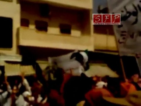 إدلب - خان شيخون دعاء الشباب في جمعة احفاد خالد 22-7-2011