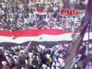 إدلب - جرجناز وصول العلم الى البلدة 22-7-2011
