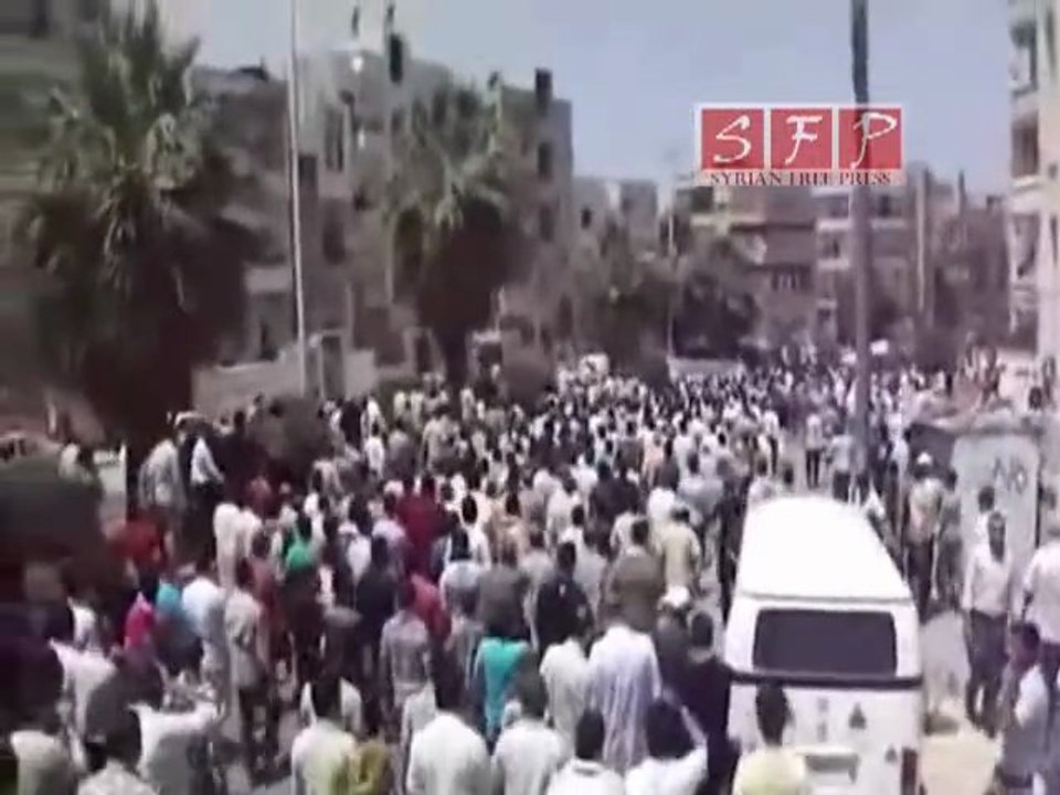 ادلب مظاهرات حي الثورة يوم 22-7-2011