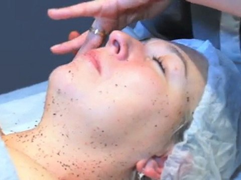 La minute Beauté d'Elodie Gossuin - INSTITUT MARIONNAUD