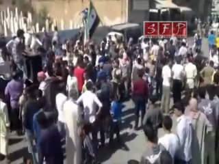 Скачать видео: ادلب سراقب مظاهرات تضامنا مع حماه 31-7-2011