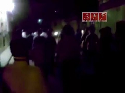 دمشق مظاهرة القابون فجراً - جمعة الله معنا 5-8-2011