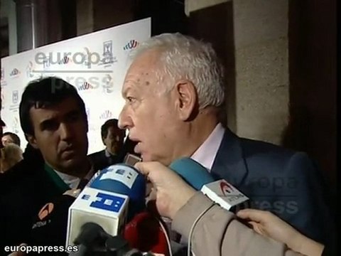 Margallo apuesta por Vargas Llosa para el Cervantes