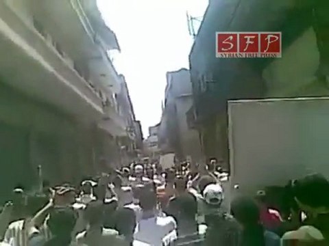 حمص - مظاهرة باب تدمر في جمعة الله معنا 5-8-2011
