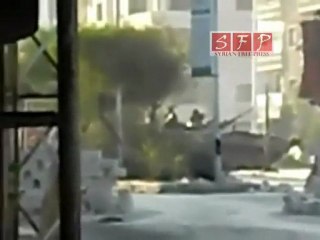 حماة دخول الدبابات على مدينة حماة والقصف عشوائي 5-8-2011