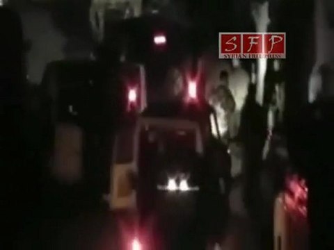 درعا- قوات الأمن تفرض مظاهرة بالقوة في حي السد 6-8-2011