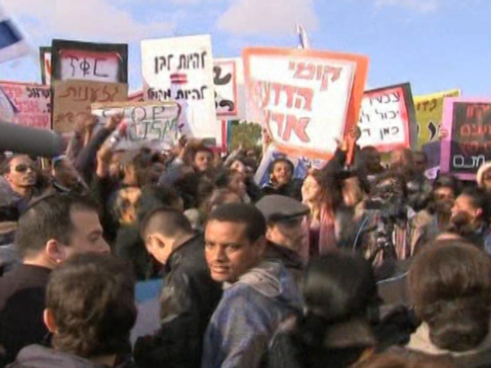 Thousands Protest Discrimination Against Ethiop...