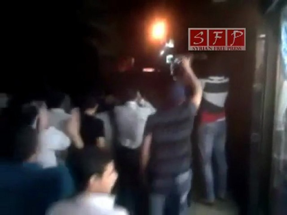 مظاهرة حي القدم بدمشق نصرة لدير الزور 8-8-2011
