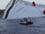 Isola del Giglio - Affonda la nave Costa Concordia 9