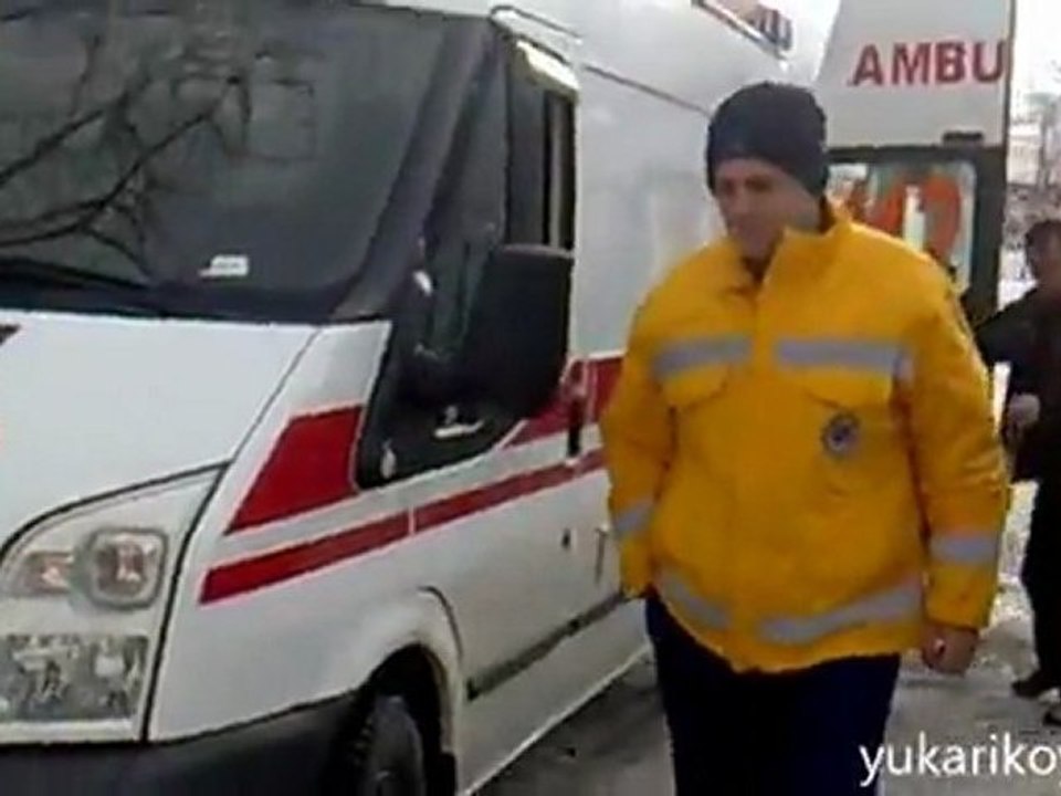 Ambulans Yolda Böyle Kaldı