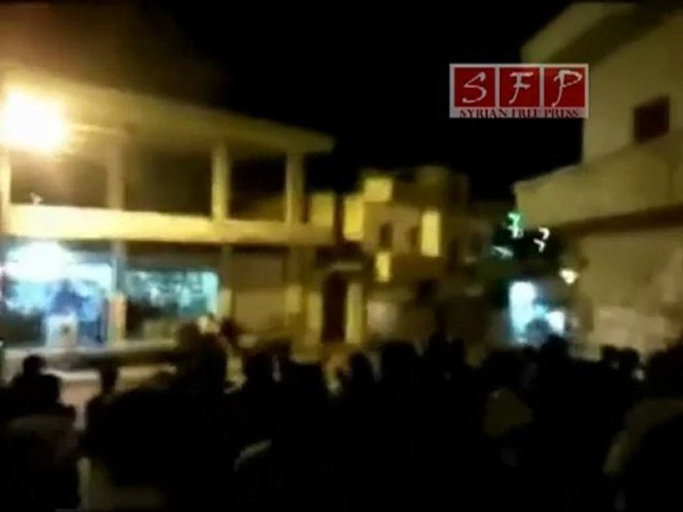 فري برس   رنكوس  الأحد  14 رمضان 1432 مظاهرة بعد التراويح ريف دمشق القلمون 14 8 2011