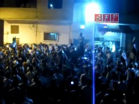 فري برس | حمص دير بعلبة مظاهرات بعد صلاة التراويح 16-8-2011