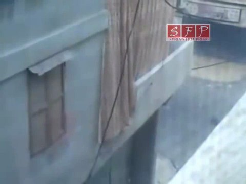 فري برس - اطلاق رصاص بحي الرمل اللاذقيه 11-8-2011