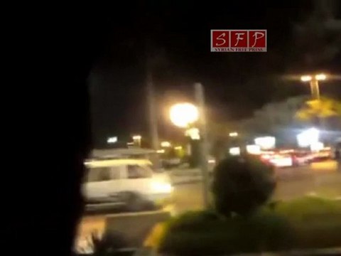 فري برس - حلب عصابات بشار في ساحة سعد الله الجابري 17-8-2011