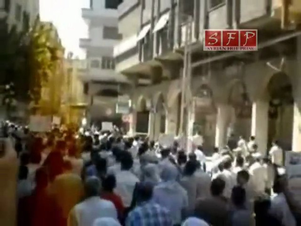 فري برس   دوما جمعة بشائر النصر   مقاطع مميزة للإعلام 19 8 2011