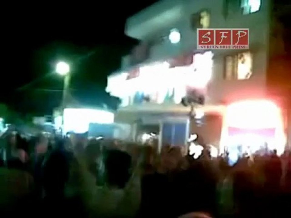 فري برس   قامشلو مسائية نصرة لدرعا وحمص والاذقية 19 08