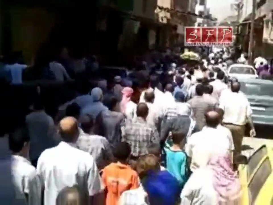 فري برس   دوما تشيع الشهيد محمد عبد المجيد 20 8 2011