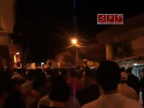 فري برس ريف دمشق الموت ولا المذلة من مسائية الزبداني 20 8 2011