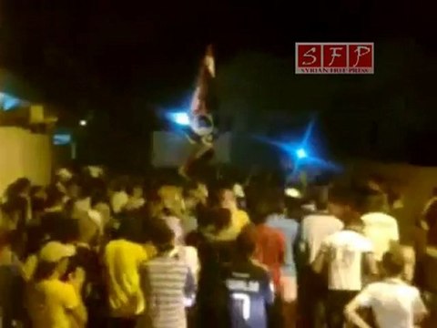 فري برس حوران عتمان مظاهرة بعد التراويح في 21 8 2011