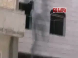 حمص باباعمرو دبابات الاسد تقصف المنازل عشوائيا