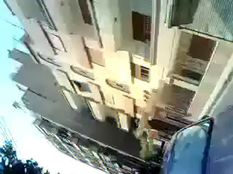 فري برس حمص إطلاق رصاص على المتظاهرين في ساحة الحرية 22 8 2011