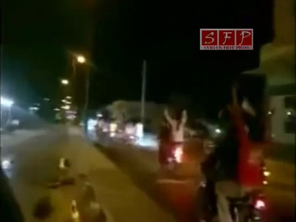 فري برس   حوران الغارية الغربية مظاهرة بعد التراويح في 22 8 2011