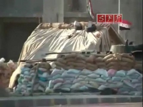 فري برس تمركز الدبابات في مساكن المعلمين في حمص 22 رمضان 22 8 2011