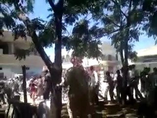 فري برس   تلبيسة   اطلاق نار على المتظاهرين حين انتظار اللجنة 24 8 2011