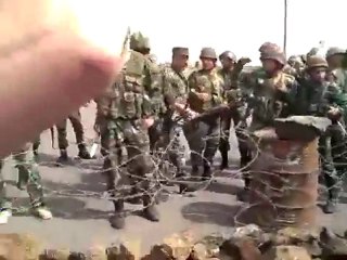 فري برس   انظروا لشجاعة أهل إنخل و كيف خرسوا أزلام بشار