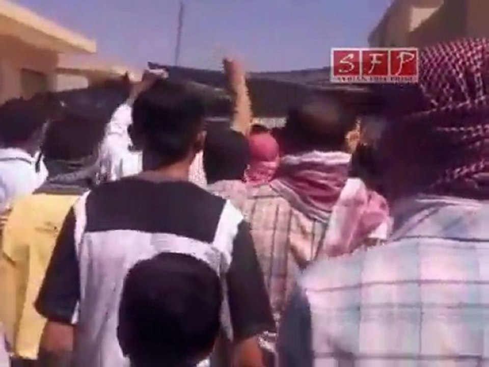 فري برس   حلب تل رفعت  مظاهرة جمعة الصبر والثبات 26 8 2011