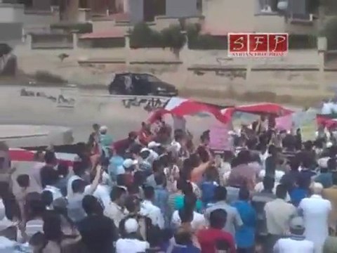 فري برس حمص الوعر جمعة الصبر و الثبات جامع الرئيس 26 8 2011