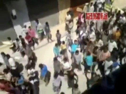 فري برس حمص تلبيسة مظاهرة وعلم طويل جمعة الصبر و الثبات 26 8 2011