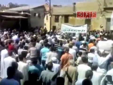 فري برس حمص باب هود لافتة للجامعة العربية جمعة الصبر 26 8 2011