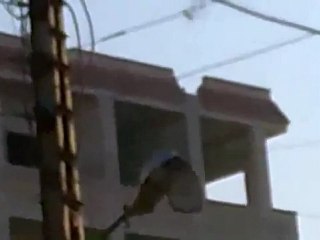 فري برس   حماه  قصف عصابات الاسد منازل المدنيين واشعال الحرائق