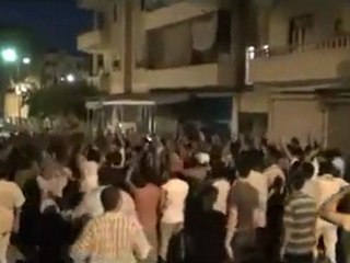 فري برس   إدلب   التقاء الأبطال لنصرة سرمين وباقي المدن فجر 29 8 2011