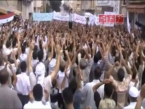 فري برس حمص البياضة مظاهرة بعد صلاة العيد 30 8 2011