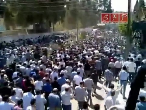 فري برس كفربطنا تشييع الشهيد رضا شكير جمعة الموت ولا والمذلة 3 9 2011