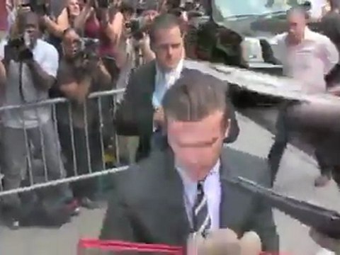 SNTV - David Beckham Signs New Deal with L.A. Galaxy