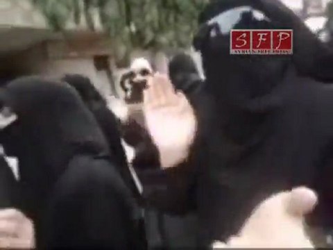 فري برس حرائر معضمية الشام مطالبين بحرية المعتقلين والحرية لسوريا من ايدي الطغاة 06 09 2011